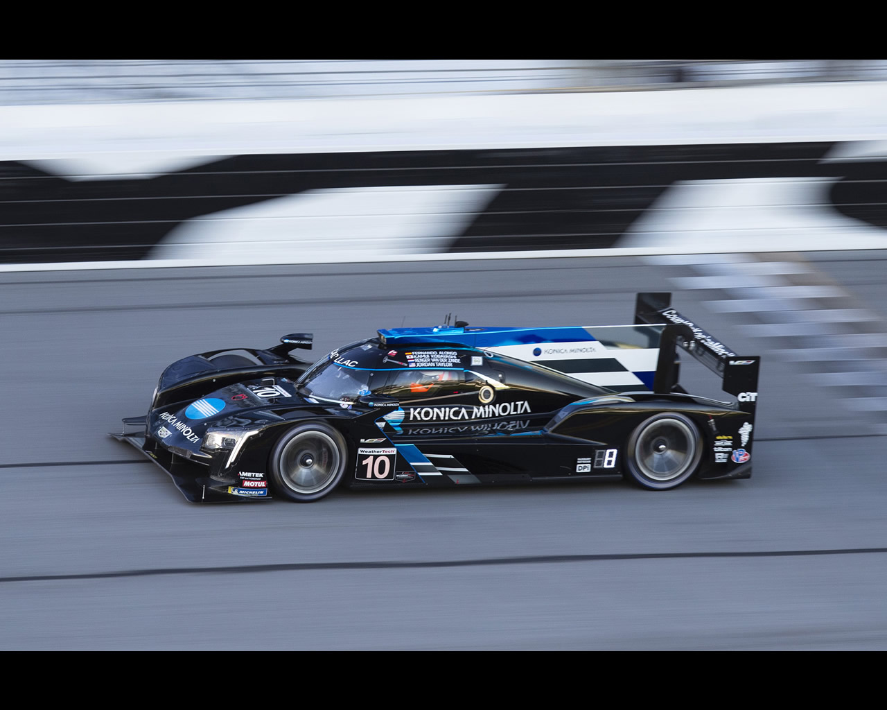 Cadillac DPi-V.R. win 1st 2nd 6th at 2017 IMSA Daytona 24 Hours